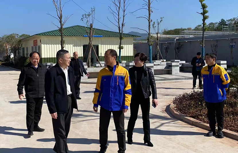江西省生態(tài)環(huán)境廳黨組成員、副廳長龍剛一行蒞臨挺進環(huán)保和樂新村污水處理站視察調研